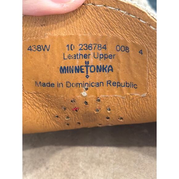 MinneTonka Stud embellished Leila leather mule in Stone color size 10 - Picture 6 of 7